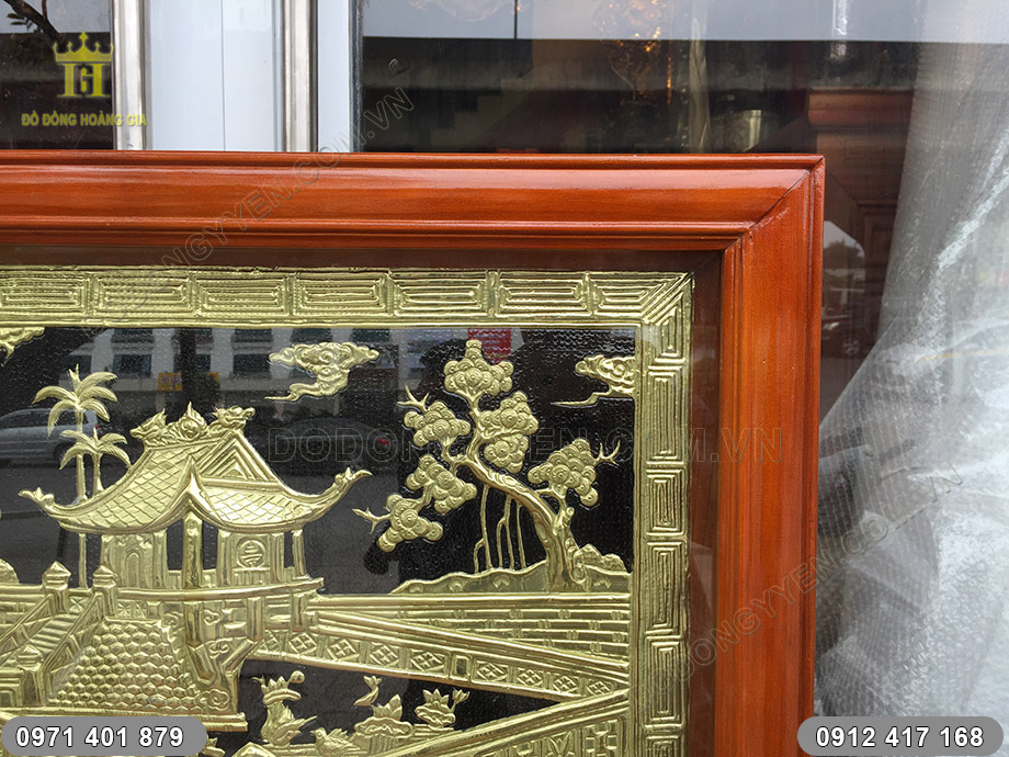 tranh đồng ch&ugrave;a một cột
